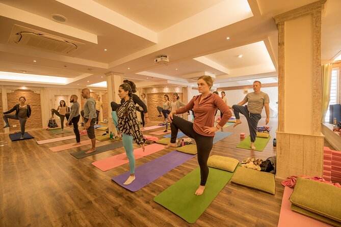 10 Days Ayurveda & Yoga Retreat in Kathmandu, Nepal - Treatments You’ll Hear About: Massage and Siro-dhara