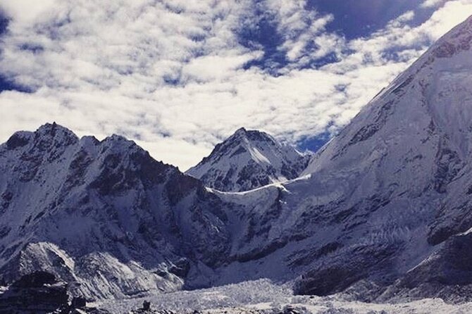 12 Days Everest Base Camp Trek - Phakding to Namche Bazaar: The Trail Gets Scenic and Serious