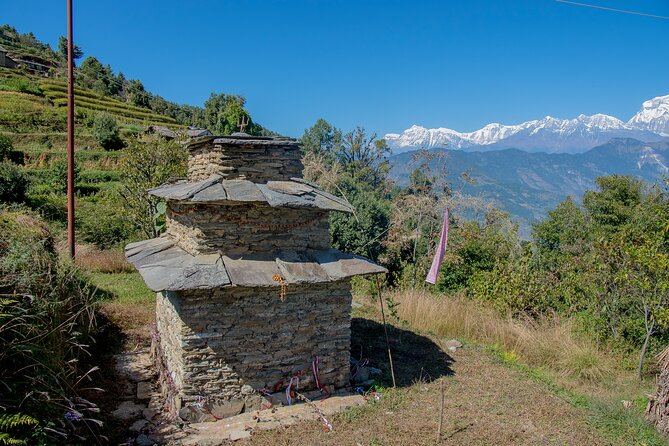12 Days Trek Tour in Nepal - The drive to Pokhara: winding roads, big views, real time