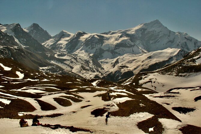 14 Days Annapurna Circuit Trek - Getting to the trail: long drives that set expectations for your knees