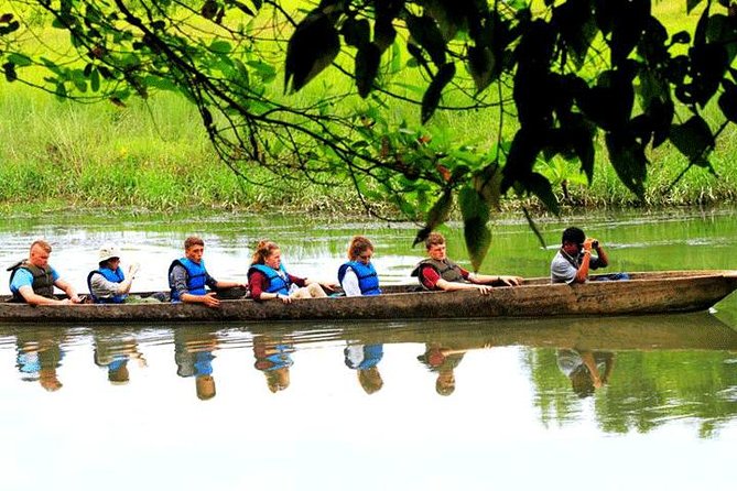 3-Day Chitwan Jungle Safari Tour from Kathmandu - Rapti River canoe ride and bird watching: the calm way to start wildlife time