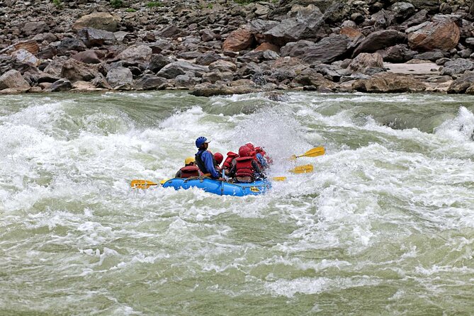 A Day Rafting Tour to TRISHULI RIVER - The 7:15am start and the road-time reality