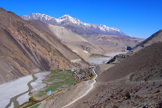 Annapurna Circuit Short Trek - Finishing in Jomsom: the flight out is a smart design