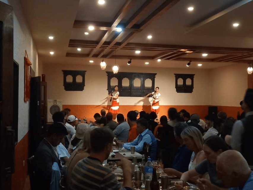 Authentic Nepali Evening: Traditional Food and Cultural Show - Main Course Feast of Dal Bhat and Momo: What You’ll Eat and Why It’s a Good Order