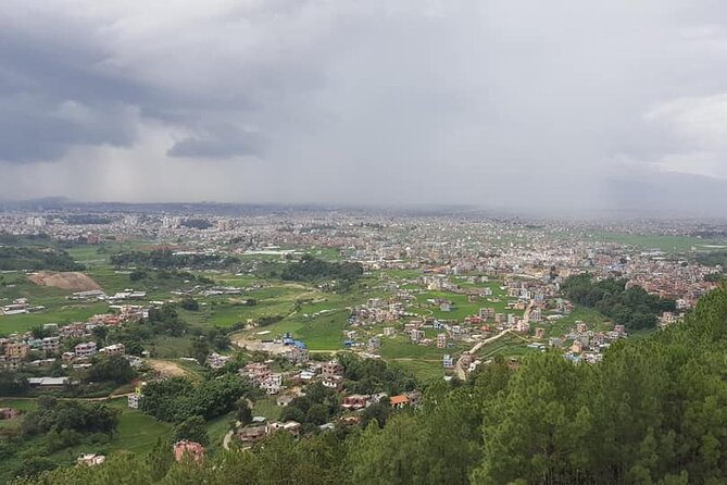 Best Nepal Tour: Kathmandu Pokhara Chitwan Tour - The Chitwan Shift: Getting From City Temples to Jungle Wildlife