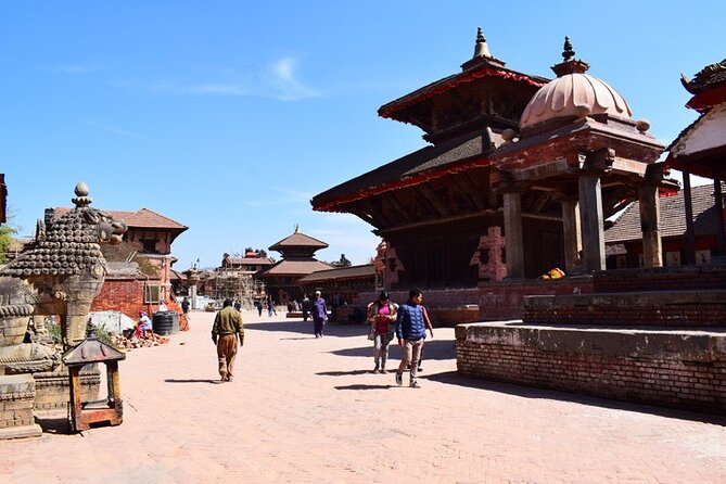 Bhaktapur Old City and Durbar Square Half-Day Tour - Bhaktapur Durbar Square: the royal core you can actually finish
