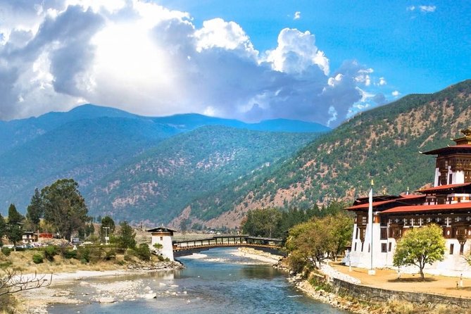 Bhutan Tour- 4 DAYS 3 NIGHTS - Hotels and meals: value that saves energy