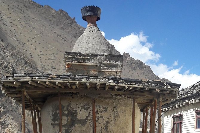 Circle the Annapurna: A Life-Changing Trek Adventure - Ghasa, Tatopani, and the climb toward Ghorepani