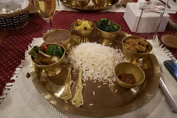 Dinner with Cultural Show Kathmandu - The 6:00 pm meet-up in Thamel (and why location matters)