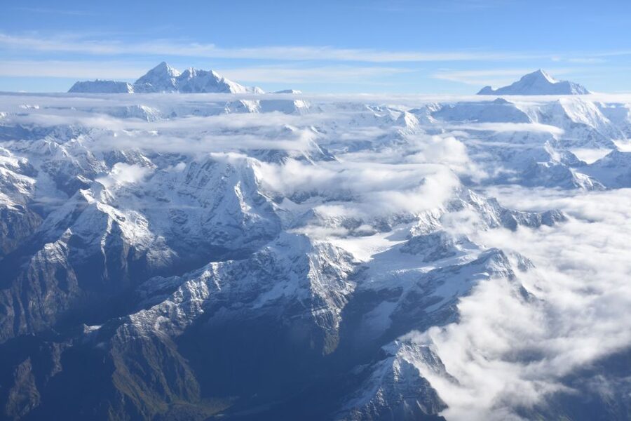 Everest Base Camp: 3 Hour Helicopter Sightseeing Tour - The route loop: Kathmandu to Lukla, then over Everest Base Camp