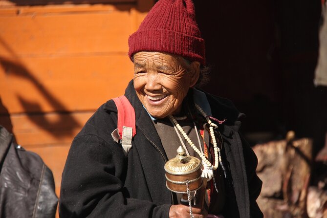 Everest Base Camp Trek with Kathmandu Valley Sightseeing Tour - Guesthouses and porters: comfort you can actually count on