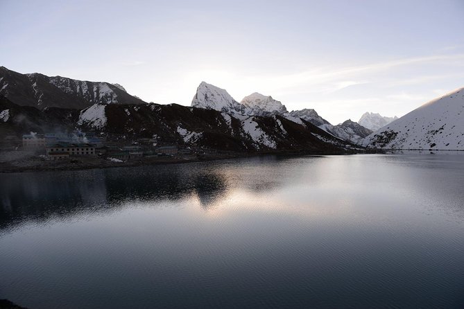 Everest Base Camp With Chola Pass via Gokyo Lakes - Kala Patthar: pre-dawn cold for 360° mountain reality