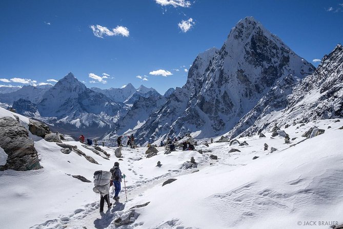 Everest Chola Pass Trek-17 Days - Day-by-day: from Tribhuvan Airport to Lukla and into Namche