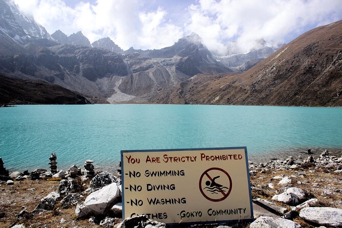Everest Gokyo Valley Trek - 12 days - Machhermo and Gokyo: the Ngozumpa moraine is the real boss fight
