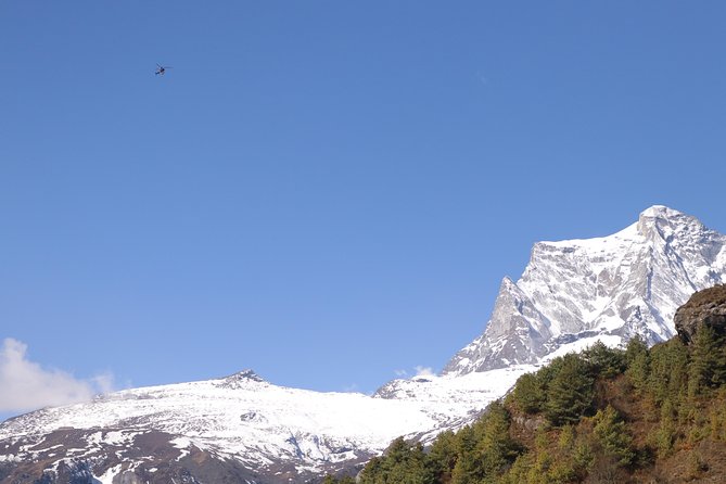 Everest Short Trek – 5 Days - Day 1: Kathmandu to Lukla, then a first trek to Phakding