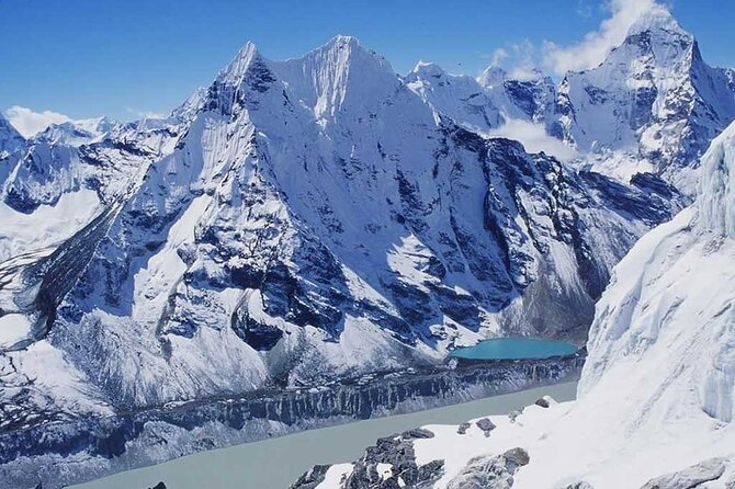 Island Peak Climbing - Namche Bazaar: altitude education at the right speed