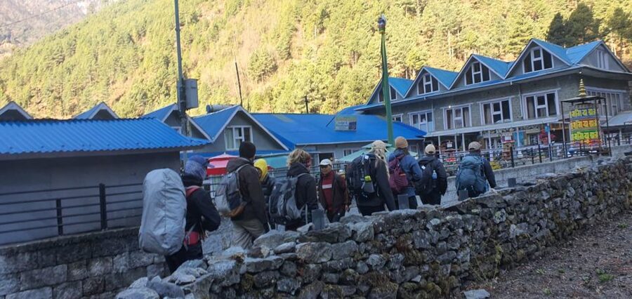 Kathmandu: 14-Day Everest Base Camp with Kala Patthar Trek - Day-by-day: Kathmandu to Lukla to Phakding (and altitude reality)