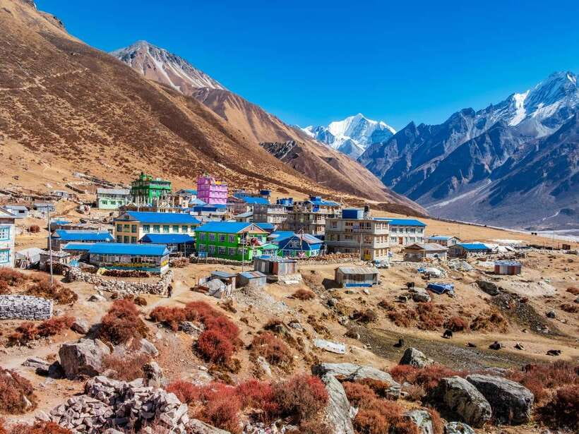 Kathmandu: 6 Days Langtang Valley Trek with Kyanjin Ri - Day 1 to Pahiro: river trails and forest quiet