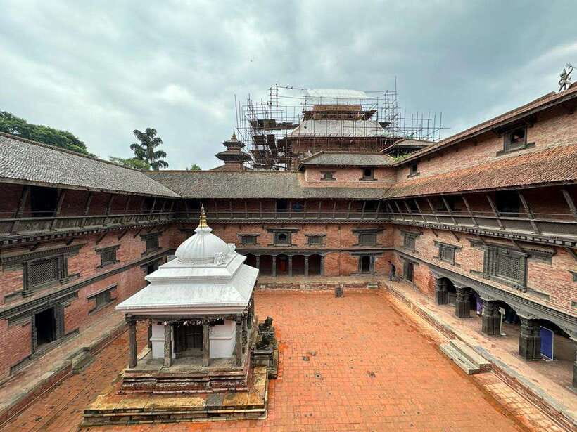Kathmandu: 7 UNESCO Sites Tour in 1 Day (Private Tour) - Patan Durbar Square: Craftsmanship You Can Actually Spot