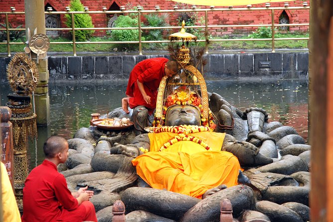 Kathmandu city tour - 4 UNESCO World Heritage Sites - Stop 4: Pashupatinath Temple on the Holy River