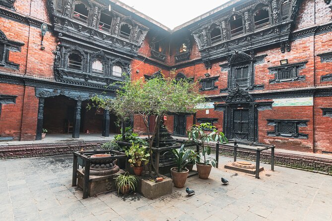 Kathmandu Full Day Sightseeing Tour - Stop 1: Swayambhunath for 45 Minutes of UNESCO Views