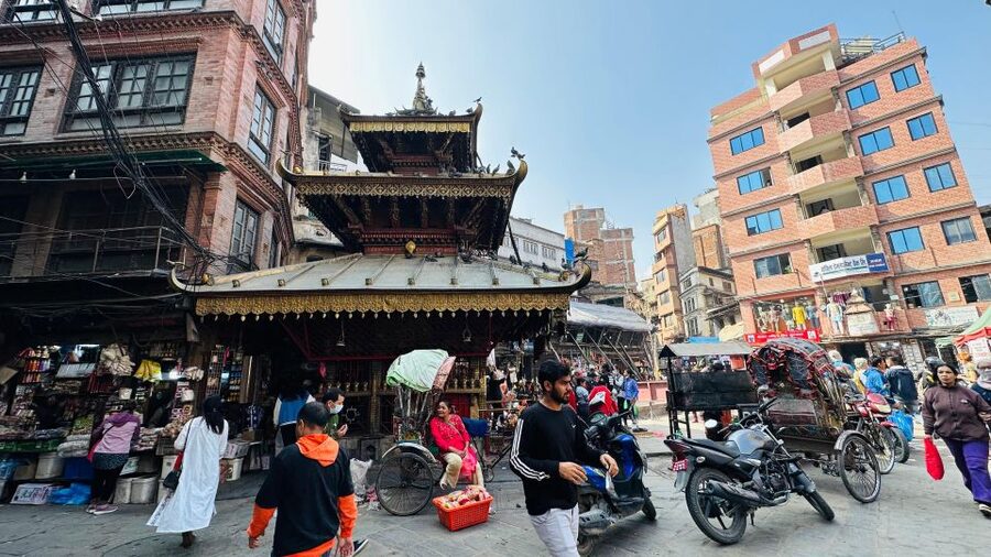 Kathmandu Heritage Walk | Heritage Walk of Kathmandu - Bhotahiti and Annapurna Temple: everyday Kathmandu at street level