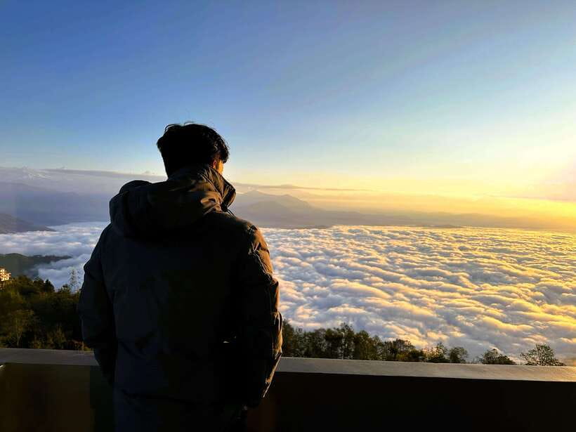 Kathmandu: Nagarkot Sunrise & Hiking to Changunarayan - The trail toward Nagarkot: trees, valley views, and practical pacing
