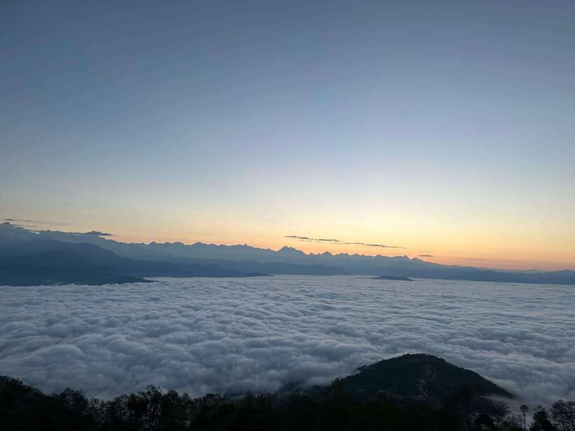 Kathmandu: Nagarkot Sunrise & Hiking to Changunarayan - Nagarkot at first light: the 1-hour sunrise window and photo timing