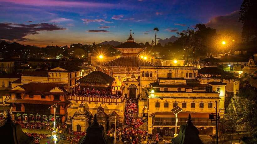 Kathmandu: Pashupatinath Temple Evening Aarati Tour - Why the Pashupatinath evening aarti feels like a separate experience