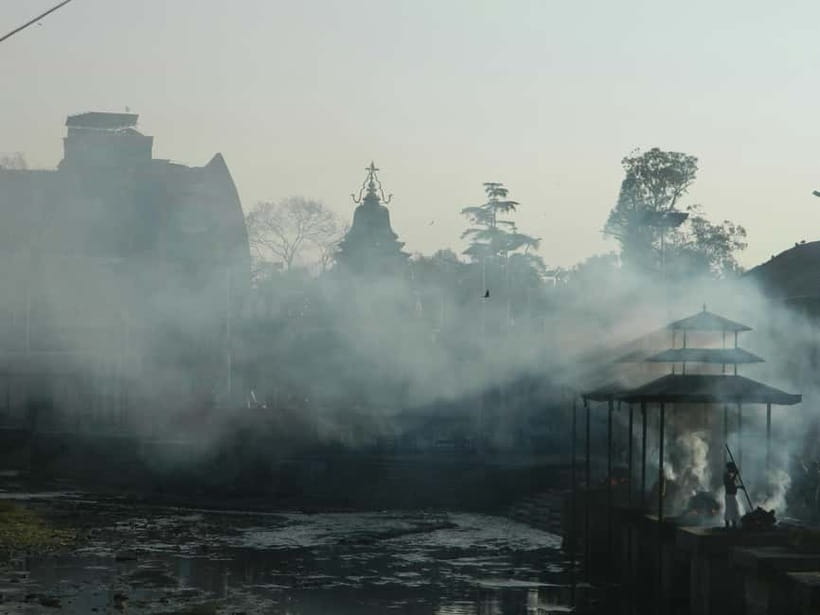 Katmandu: Pashupatinath Open Cremation & Evening Aarati - The Open Cremation at Pashupatinath: What You’re Actually Seeing