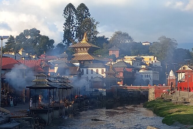 Life and spirituality tour of Kathmandu - Pashupatinath Temple: Hindu practice, Shiva devotion, and real-life ceremony