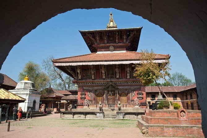 Nagarkot and Changu Narayan Hiking Tour from Kathmandu - The hike itself: terraced farms, Tamang and Newari villages, and cool forest steps