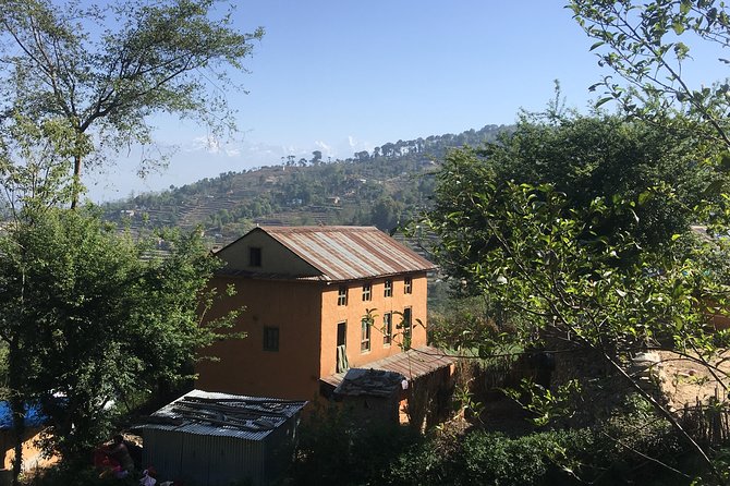 Nagarkot Sunrise View and Day Hiking from Kathmandu - Guides You Might Meet: Why the People Change the Whole Day