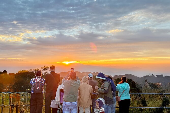 Nagarkot Sunrise View & Morning Hike with Lunch- Private/Group - Nagarkot at Sunrise: Big Views, Cold Air, and Short Enough Energy Spend
