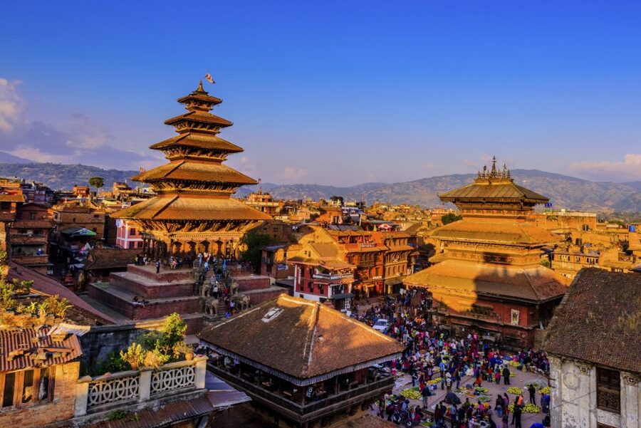 Nagarkot Sunrise With Trip To Changu Narayan and Bhaktapur - Lunch in Bhaktapur: plan for an own-expense break