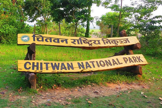 Nepal in Luxury: Kathmandu, Chitwan & Pokhara Escape – 8 Days - The drive to Pokhara: trading safari dust for lake calm