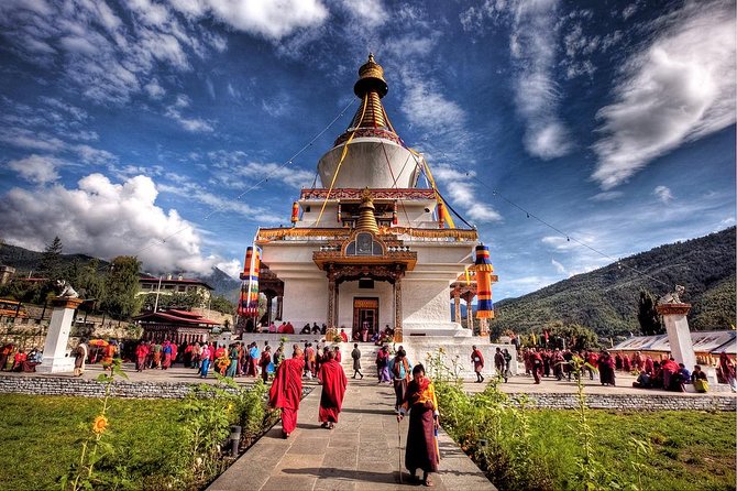Nepal, Tibet & Bhutan tour start & end in Kathmandu, visit Lhasa, Paro & Thimpu - The Everest flight moment: the fastest way to feel the Himalaya