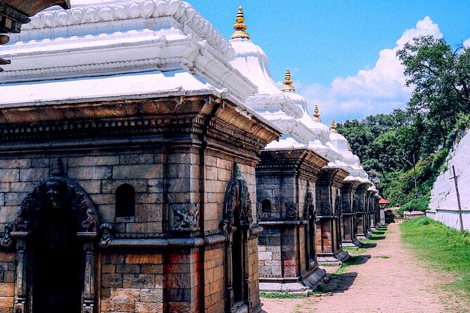 Pashupatinath Temple, Hindu Crematorium and Aarati in-depth Tour - The tour price: what $90 buys you (and where value shows up)