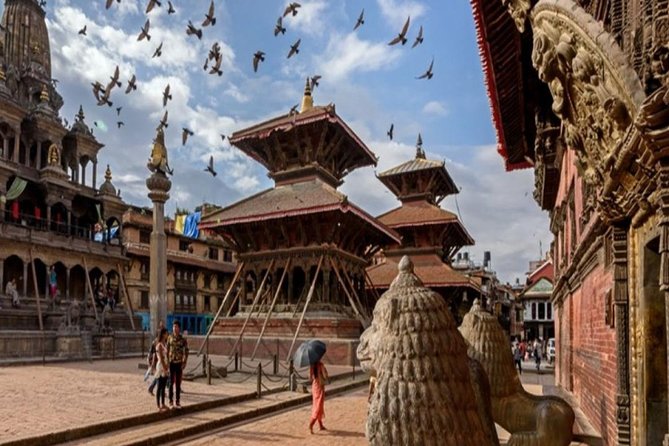 Private Day Tour: Patan and Bhaktapur from Kathmandu - Lunch in Bhaktapur’s square: where to slow down