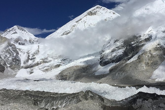 Short Everest Base Camp Trek 10 Days - Reaching Everest Base Camp: what “at the foot” really means