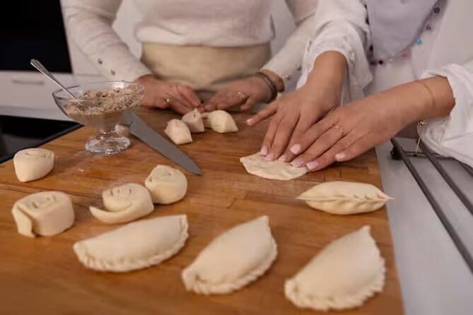 Traditional Nepali Momo Making Classes - Thamel location: quick to reach, easy to mix with sightseeing