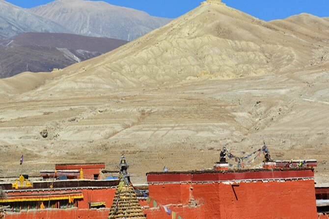 Upper Mustang Trek - 13 Days - Days 5–6: Ghami barley fields to Tsarang stone walls, willow trees, and gompas