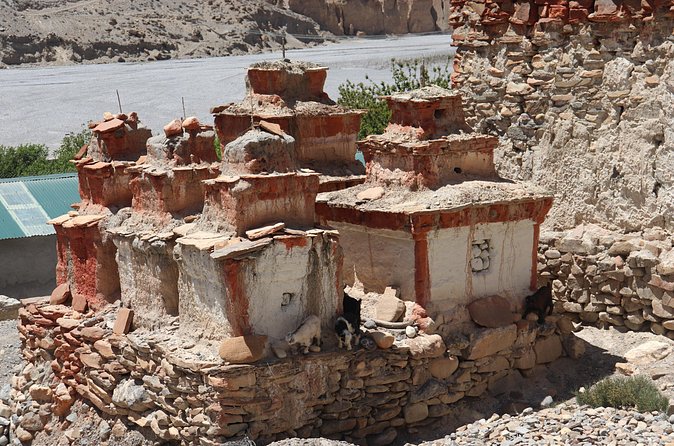 Upper Mustang Trekking - Jomsom to Pokhara by flight and the Kathmandu return by bus